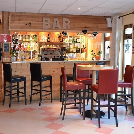 - Domaine De L'adoux