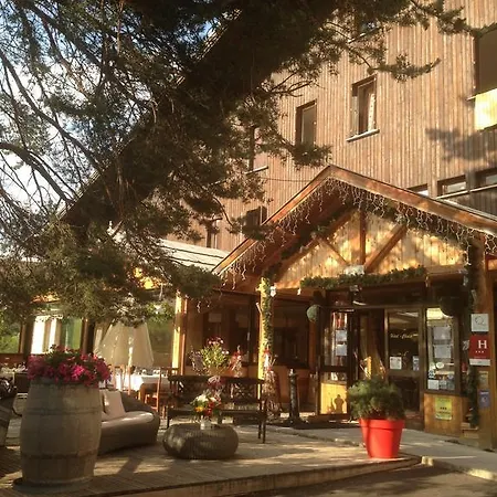 - Domaine De L'adoux Hotel 3*