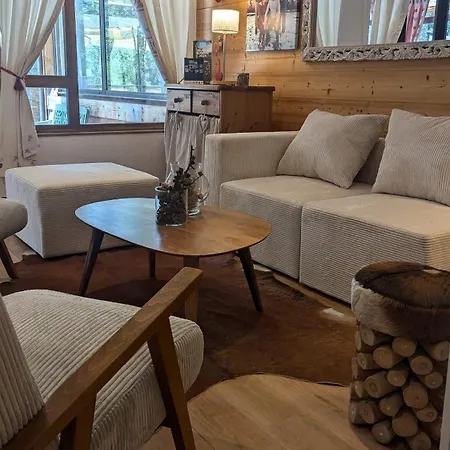 - Domaine De L'adoux 3* Montclar (Alpes-de-Haute-Provence)