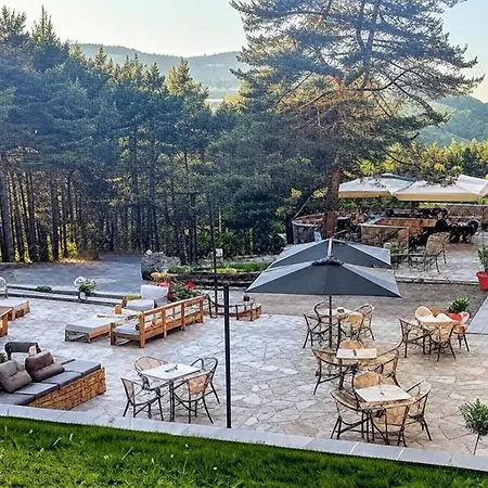 Domaine De L'adoux מלון 3*