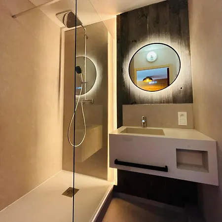 - Domaine De L'adoux Hotel 3*