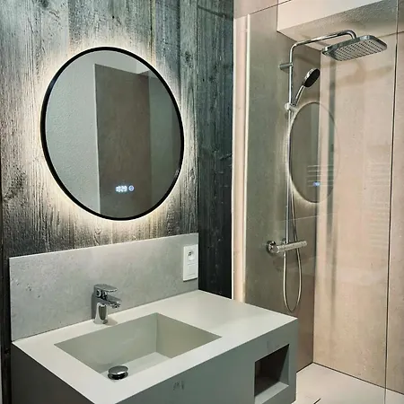 - Domaine De L'adoux Hotel 3*