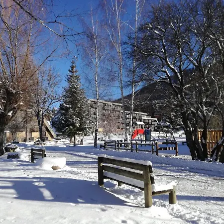 - Domaine De L'adoux 3* Montclar (Alpes-de-Haute-Provence)