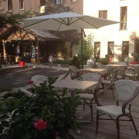 Отель Domaine De L'adoux Монклар