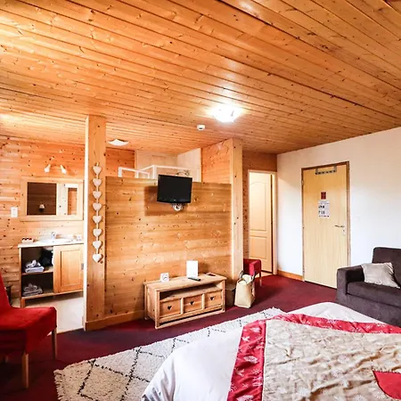 Отель Domaine De L'adoux