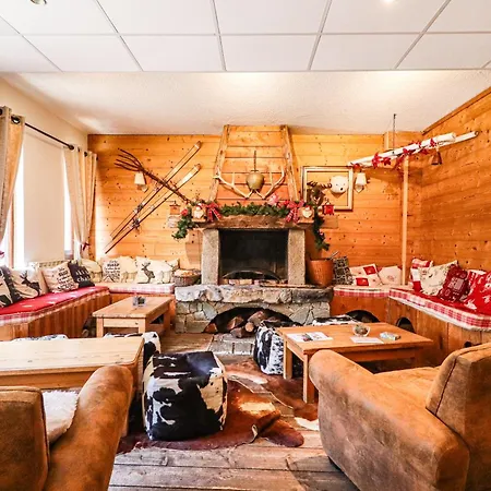 Отель Domaine De L'adoux Монклар