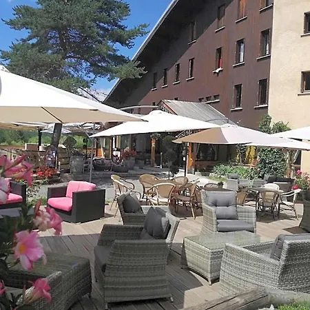 Hotel Domaine De L'adoux 3*