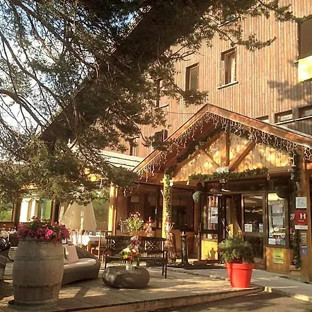Отель Domaine De L'adoux 3*