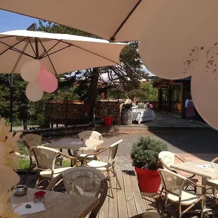 Hotel Domaine De L'adoux Montclar (Alpes-de-Haute-Provence)