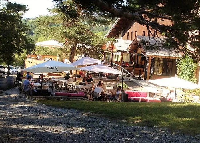 Domaine De L'adoux Hotel Montclar (Alpes-de-Haute-Provence)